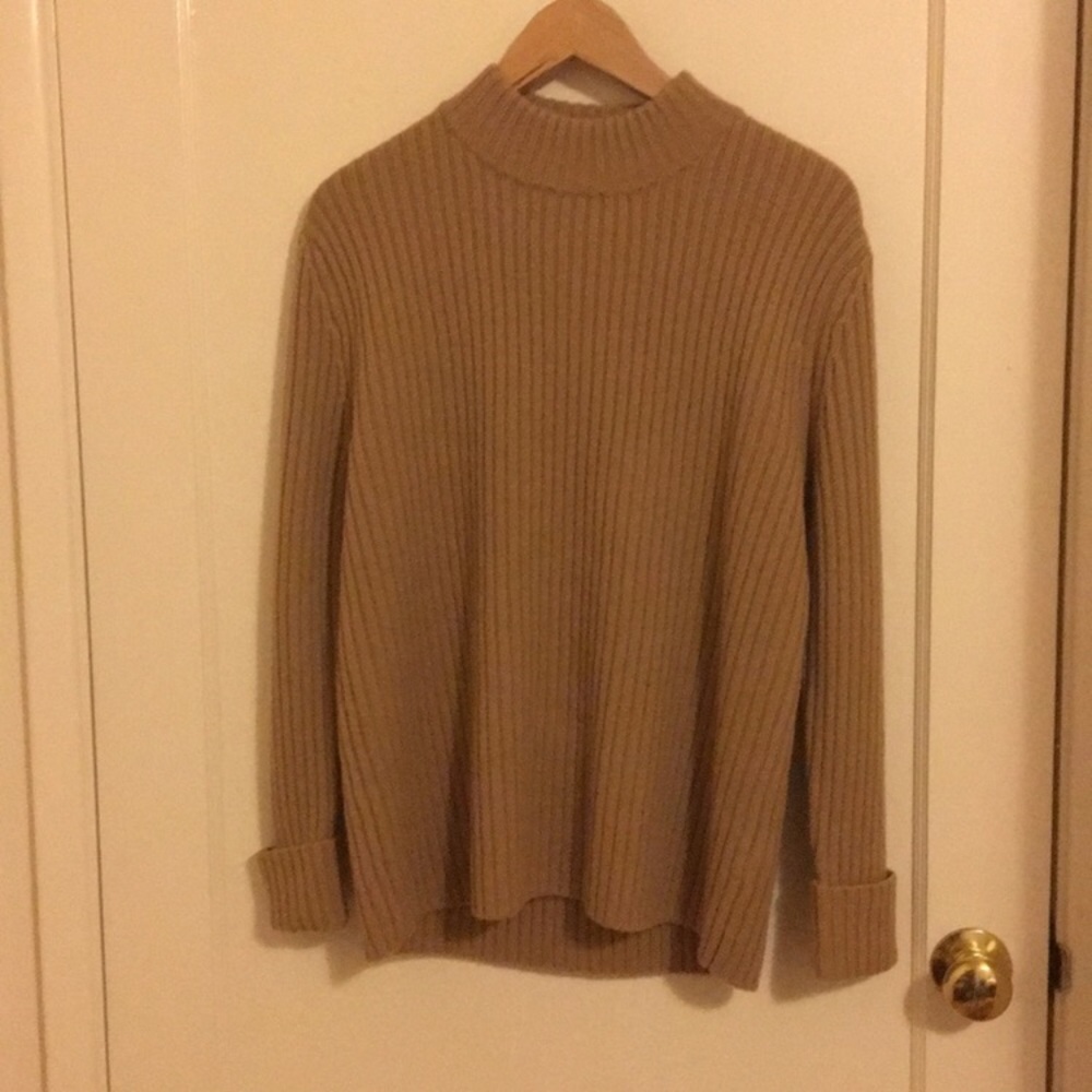 NWT: Topshop Keyhole Knit Sweater